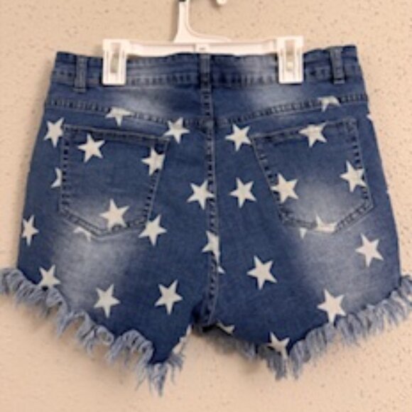 Short de Mezclilla con Estampado de Estrellas y Flecos (Star Print Denim shorts) - Picture 7 of 10